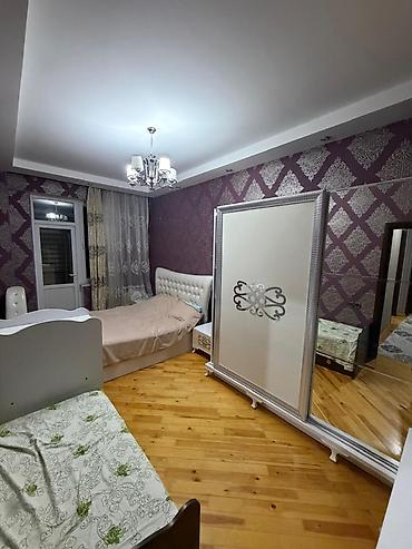 taxta otaqlar: Sekilde ne varsa satilir hamisi ela vezyetdedir yataq destidir — 1