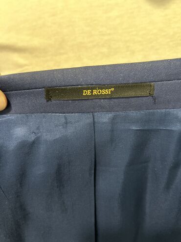 Костюмы: Продается костюм (пиджак +брюки) Носили мало,производство — 11
