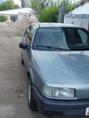 полики на авто: Volkswagen Passat B3, седан, серый металл. Основные характеристики по