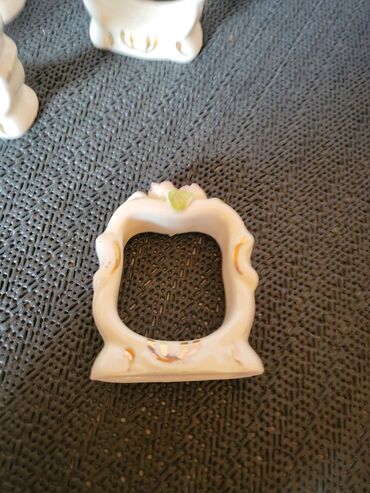 Kuhinjski setovi: Drzaci za salvete novi iz 70ih god.Nemacka Fena porcelan. Drzaci novi na lalafo.rs — 8 Kuhinjski setovi: Drzaci za salvete novi iz 70ih god.Nemacka Fena porcelan. Drzaci novi — 8