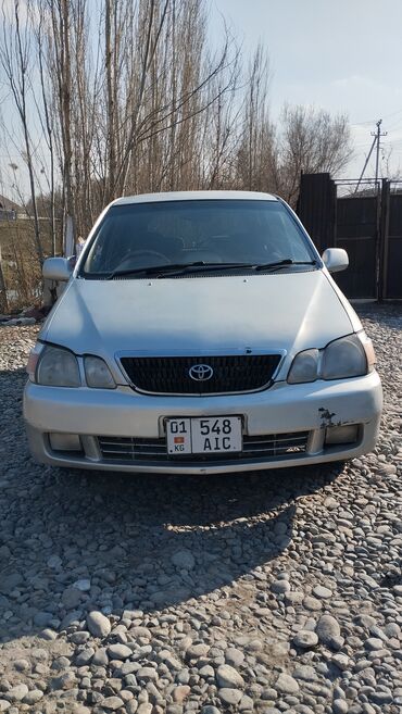 Toyota: Toyota Gaia: 2002 г., 2 л, Автомат, Бензин, Минивэн