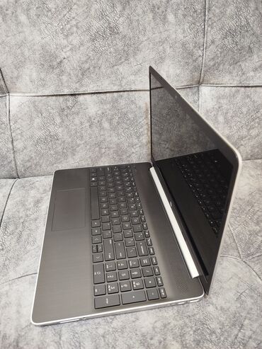 HP: İşlənmiş HP 15.6 ", Intel Core i5, 256 GB, Ünvandan götürmə