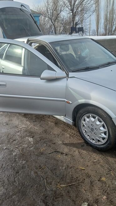 Opel: Opel Vectra: 2002 г., 2.2 л, Механика, Дизель, Хэтчбэк