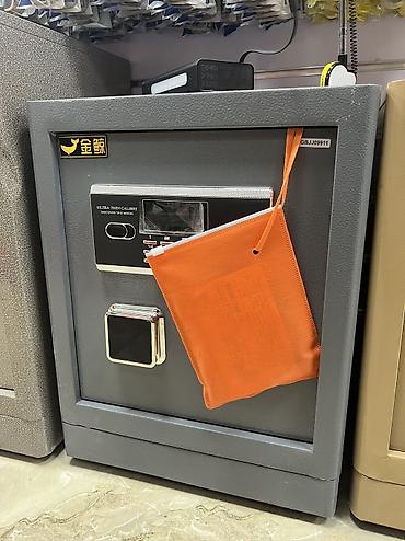 Сейфы для денег и документов: Сейф для денег и документов, Новый, Кодовый, Противопожарная — 17