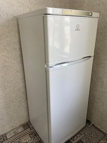 micro cd: Холодильник Indesit, Б/у, Двухкамерный, 58 * 145 * 56 — 3