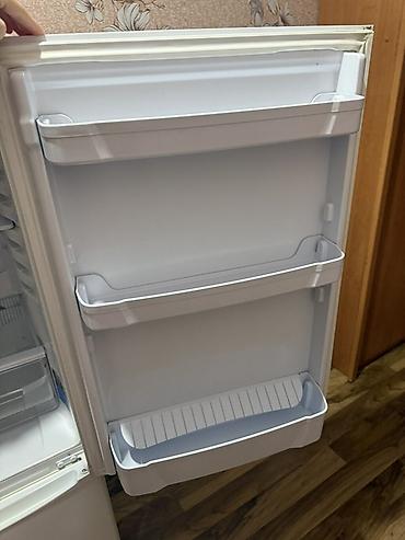 s25 plus: Холодильник Indesit, двухкамерный, белый цвет, нижняя морозильная — 5