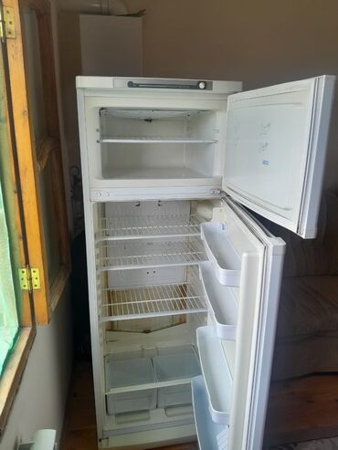 ucuz soyuducular: Б/у 2 двери Indesit Холодильник Продажа, цвет - Белый
