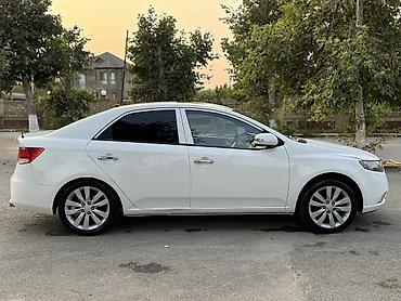 Kia: Kia Cerato: 2 l | 2010 il Sedan — 3
