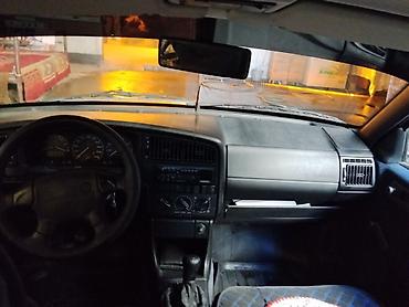 b4 б4: Volkswagen Passat Variant: 1993 г., 1.8 л, Механика, Бензин, Универсал — 6