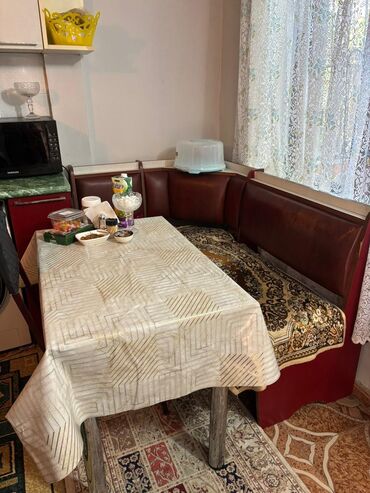 metbex şkafı: İşlənmiş, Açılan, Künc dolab, Mətbəx dolabı, Rusiya