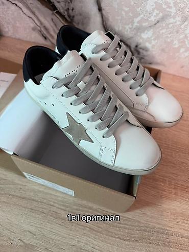 Кроссовки, 42, Golden Goose, Новый, цвет - Белый at lalafo.kg Кроссовки, 42, Golden Goose, Новый, цвет - Белый
