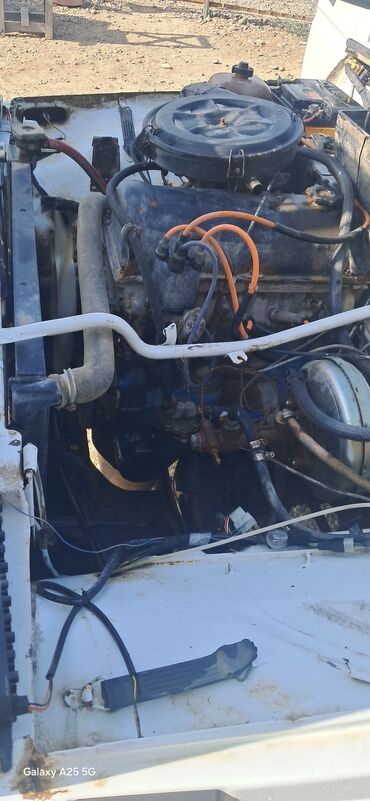 VAZ (LADA): VAZ (Lada) Niva 4x4, 3 qapılı, ağ rəng. Xüsusiyyətlər: - Tam — 6