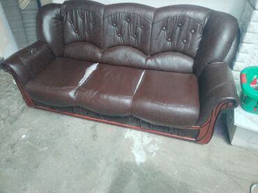 Furniture: Three-seat sofas, Leather, Used