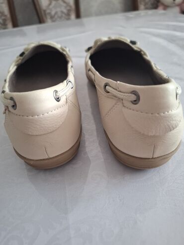 Мокасины и лоферы: ПРОДАЮ 1.Женские новые мокасины,партугалия, бежевого цвета с — 4