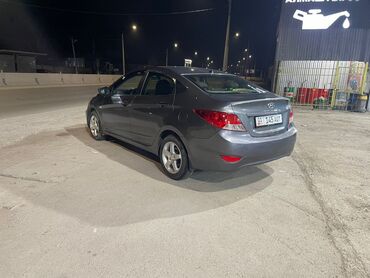 солярис 2015: Hyundai Solaris: 2013 г., 1.4 л, Механика, Бензин, Седан