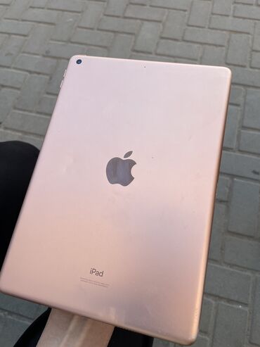 айпад мини 1: Планшет, Apple, память 32 ГБ, 10" - 11", Wi-Fi, Б/у, Классический цвет - Розовый