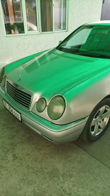 7 орундуу машина: Продаю Mercedes-Benz 210 1999г