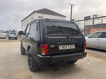 niva barter: LADA Niva (qısa kuzov), qara rəng, 3 qapı, tam ötürücülü off-road SUV — 3