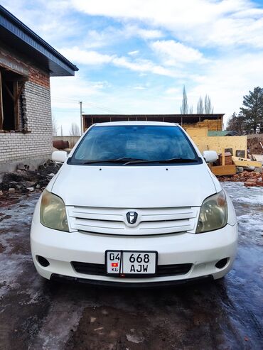 Toyota: Toyota ist: 2002 г., 1.3 л, Автомат, Бензин