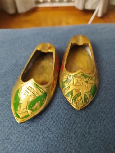 Антиквариат: Башмаки-пепельницы(латунь ) .антиквар.окончательно, смотреть все — 2