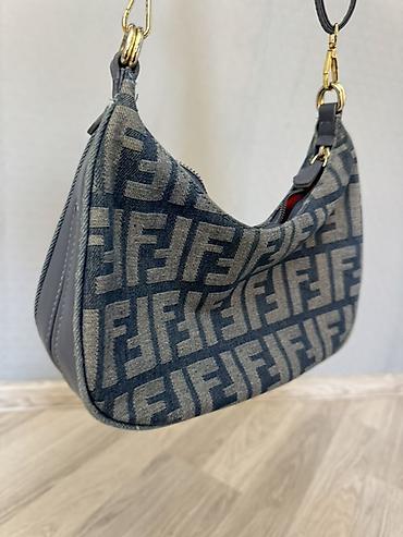 fendi cantalar: Çiyin çantası, Fendi, İşlənmiş — 1