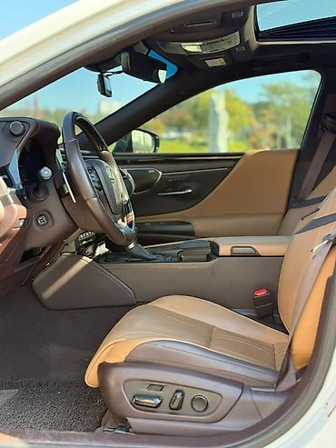Lexus: Lexus ES: 2022 г., Гибрид, Седан — 18