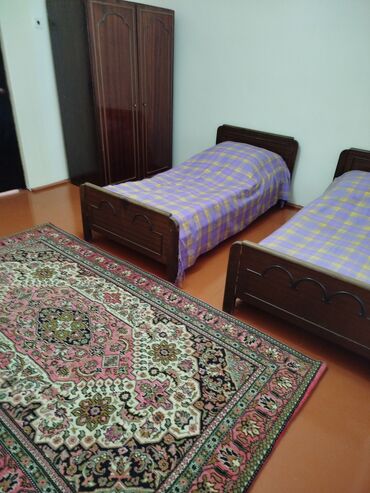 Uzunmüddətli kirayə mənzillər: Astara şəhərinin Heydər Əliyev prospektində tam təmirli 3 otaqlı — 5