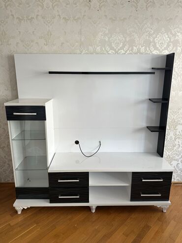 qaplar ev: Tv stend 100 azn satilir‼️unvan olimpik star kod004 sekine