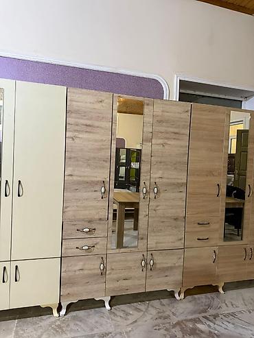 qapi taxta: Yeni, 3 qapılı, Güzgülü, Ağ, Açılan, Düz dolab — 8