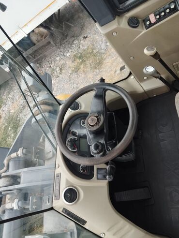 Погрузчики: Погрузчик, XCMG, 2016 г., Колесный, Фронтальный — 5