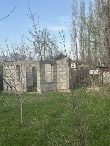 дом в киргизии: 70 м², 3 комнаты, Требуется ремонт