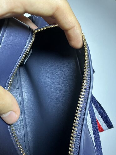 Другие сумки: Продаю сумку!
Качество отличное.
Новая
Никто не носил!
Торг уместен — 9