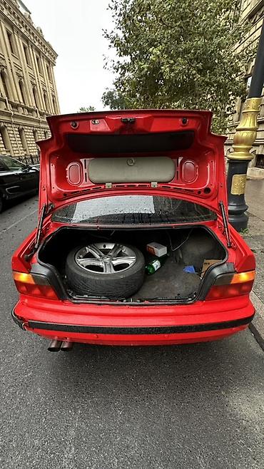 pec satisi: BMW 3 Series E36 sedan – parlaq qırmızı rəngdə, 4 qapılı kuzov. - — 9