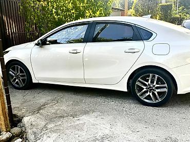 mersedes 212: Kia Ceed: 2019 г., 1.6 л, Вариатор, Бензин, Седан — 6