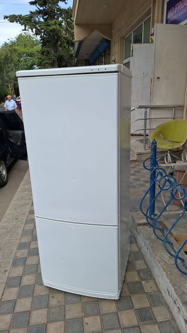 Separatorlar: 2 qapılı Soyuducu Satılır, rəng - Ağ