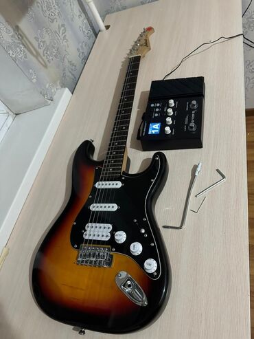 гитара электронная: Продам гитару+процессор гитара в хорошем состоянии, отстроена по