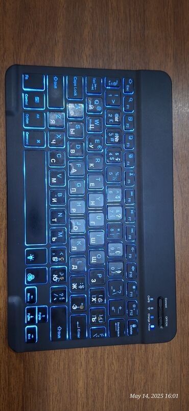Klaviaturalar: 7 rəngdə Led işıqlı nazik slim klaviatura. Hazır azərbaycan, ingilis — 8