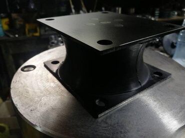 Ostalo: Držač vibrovaljka Dynapac – manji model 🔩 U ponudi su držači za — 6