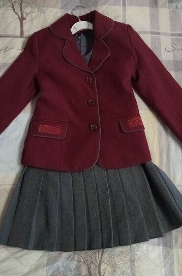 пиджак для девочки: Школьная форма, цвет - Серый, Б/у