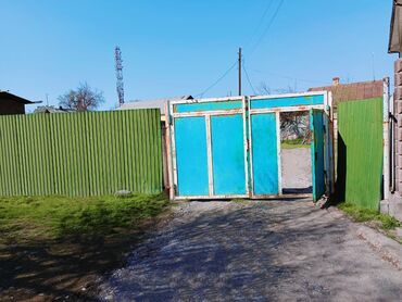 продажа домов в городе бишкек: 75 м², 3 комнаты, Старый ремонт Без мебели