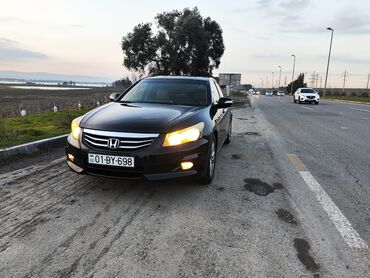 super salon: Honda Accord: 2.4 l | 2012 il Sedan