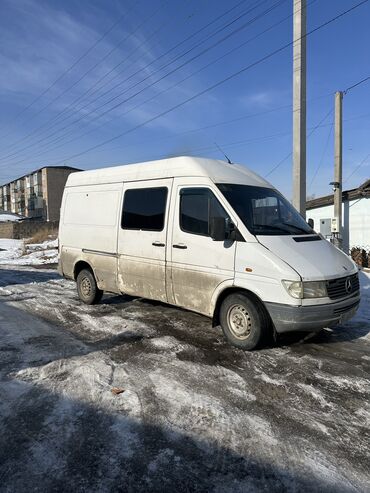 оор жук ташуучу унаалар: Жеңил жүк ташуучу унаа, Mercedes-Benz, Стандарт, 3 т, Колдонулган