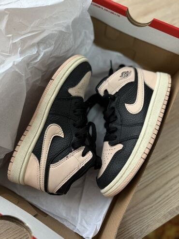 красовки женский: Детские кроссовки Nike Air Jordan 1 Mid (GS) - Размер: EU 32 / см 20 lalafo.kg да красовки женский: Детские кроссовки Nike Air Jordan 1 Mid (GS) - Размер: EU 32 / см 20