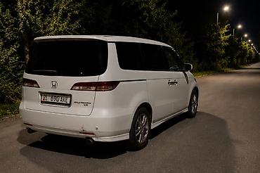 разбитые авто: Honda Elysion: 2004 г., 3 л, Автомат, Бензин, Минивэн — 4