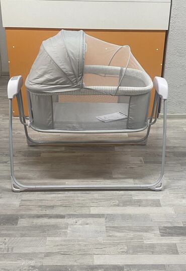 Манежи-кровати: Я брала 14000 сом в магазине Yo-yo Прошу 8000 Почти новый .Только 2 — 18