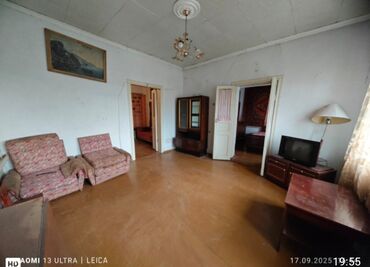 куплю квартиру в каинде: Полдома, 45 м², 3 комнаты, Агентство недвижимости, Старый ремонт