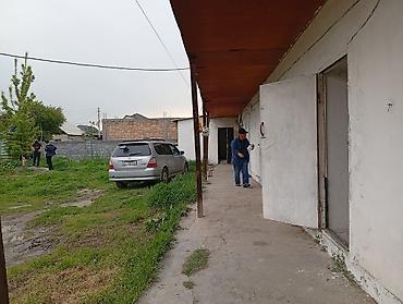 2 rooms: Аренда 1 комната - 10 000 сом. Есть Отопление, Вода, Душ, Свет — 5