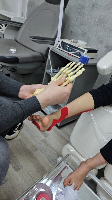 Маникюр, педикюр: Коррекция вросших ногтей, Педикюр, Услуги подолога, Консультация, Одноразовые расходные материалы — 16