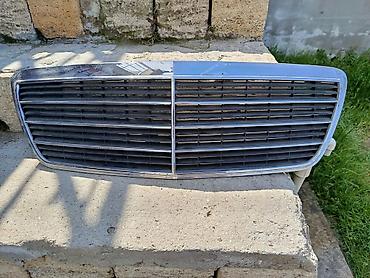 Ehtiyat hissələri: Mercedes-Benz ön radiator barmaqlığı (klassik model xətti üçün). - — 1