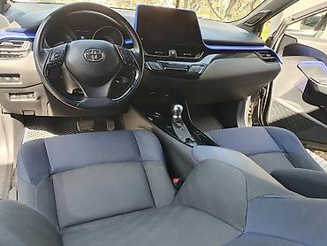 хунчи авто: Toyota C-HR: 2017 г., 1.8 л, Вариатор, Гибрид, Кроссовер — 5